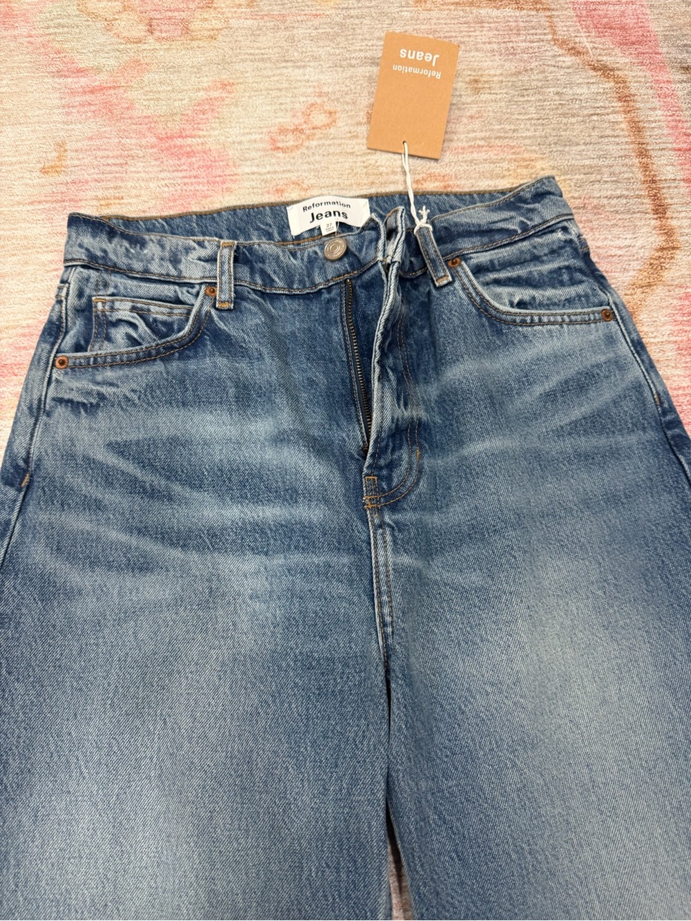 NWT Reformation Jeans in medium blue wash size 27 - Picture 2 of 11
